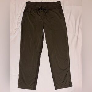 Lululemon Olive Green Women's Capri Jogger Pants
